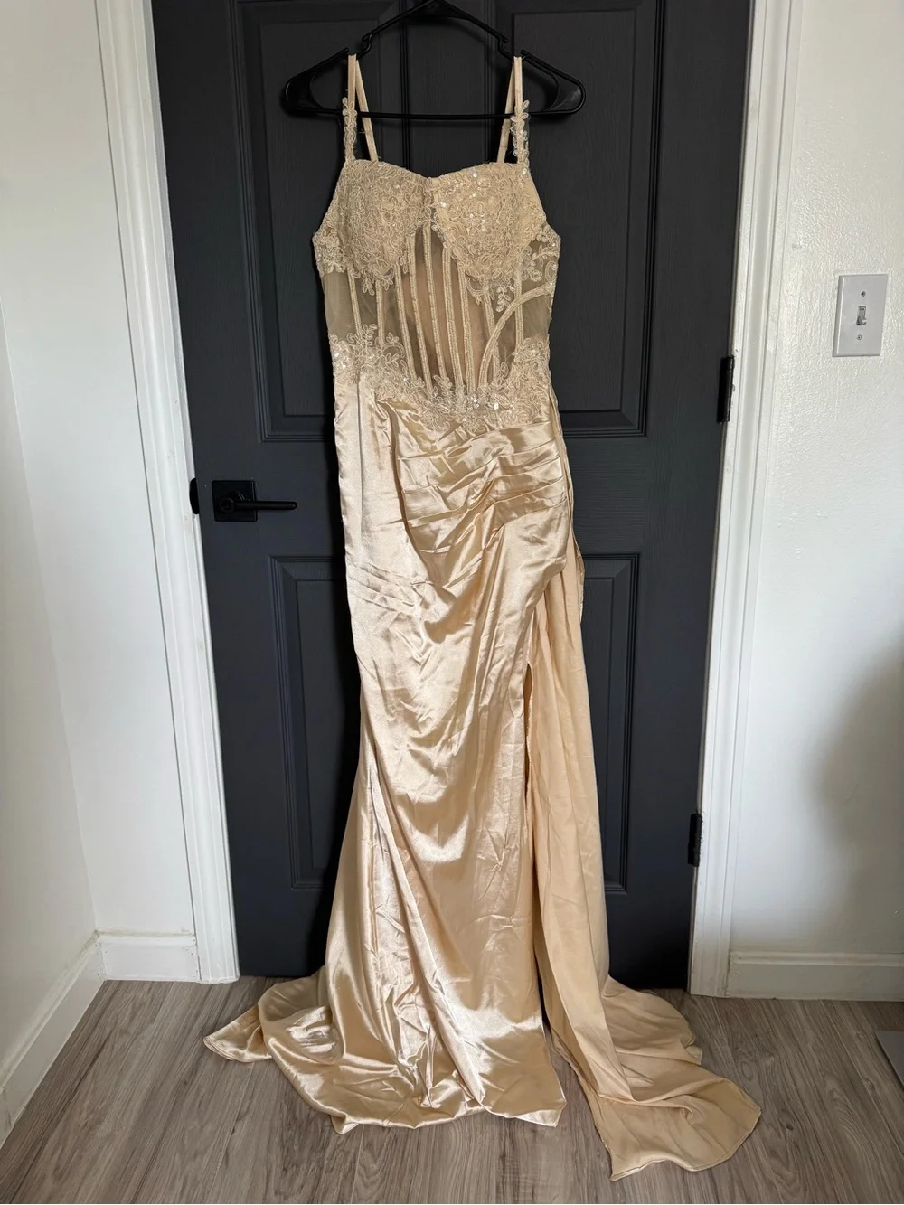 Champagne Mermaid Gown with Corset Lace Bodice - Size 10 NWOT - Picture 2 of 8